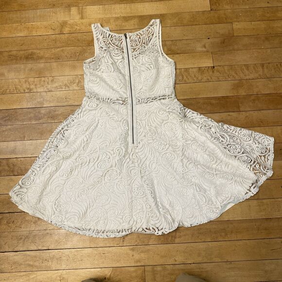 American Rag Dress Women’s Small Lace Floral White Lined Zip Back Fit N Flare - Picture 9 of 14